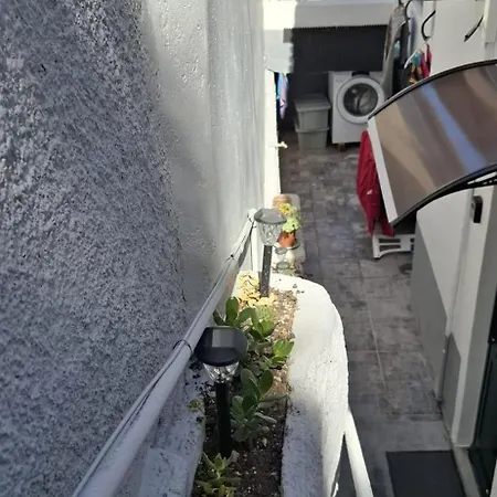 Great 1 Bedroom Duplex Retreat *