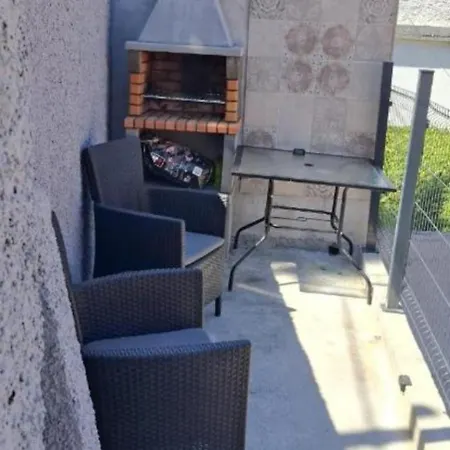 Great 1 Bedroom Duplex Retreat Daire Funchal